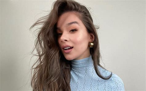 Hailee Steinfeld Height, Weight, Age, Body Statistics